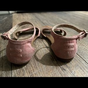 Children 2Y TOMS sandals pink with ankle clasp. Leather sole and canvas straps.